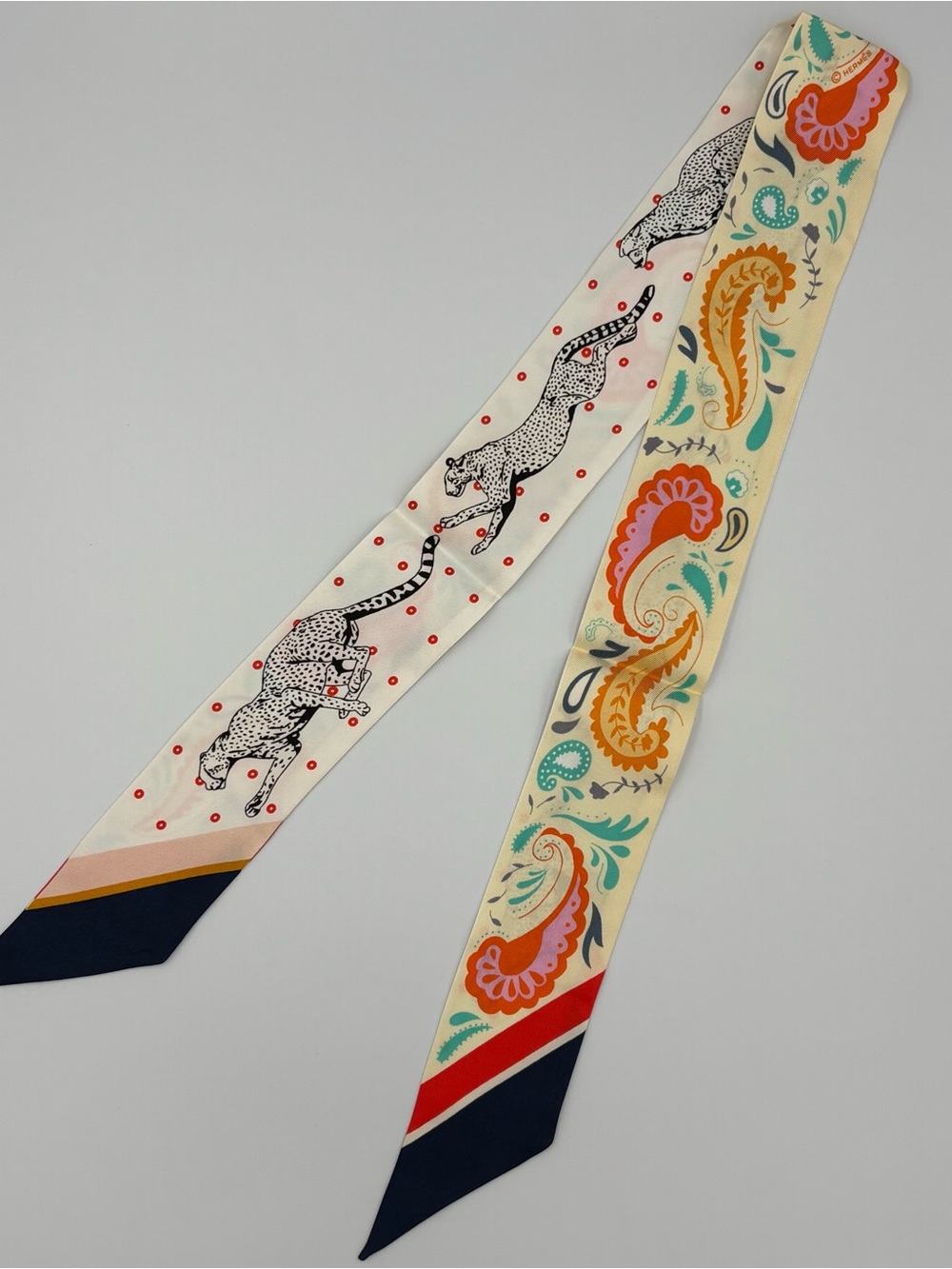Hermes Guepards Bandana Twilly Silk Scarf Jaune Soufre Orange Green Navy Cheetah - Picture 1 of 5